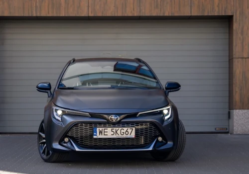 Toyota odjechała konkurencji w Polsce. Corolla znów numerem 1