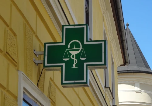 W ciągu ostatnich 8 lat w Polsce zniknęło 2,5 tys. aptek