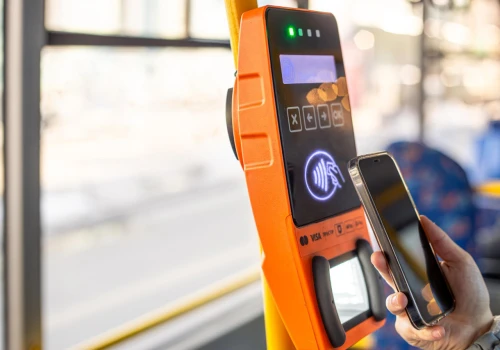 Zaległy mandat może zamknąć drogę do rat. Gapowicze trafiają do rejestru dłużników