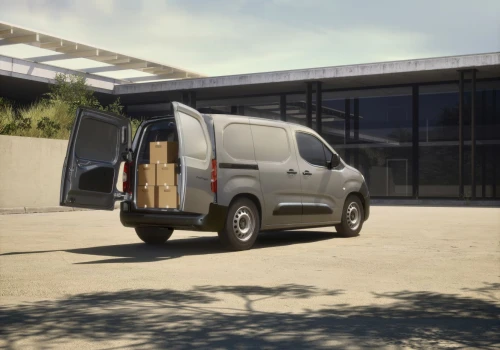 Co naprawdę kryje się pod 65.000 zł zniżki na dostawcze samochody Peugeot?