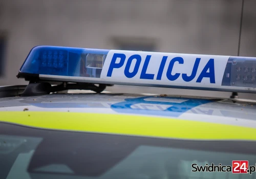 Chwila nieuwagi i telefon zniknął. Policjanci apelują o ostrożność podczas wakacyjnego wypoczynku