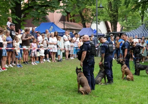 Policjanci organizują festyn dla dzieci. Bezpłatne atrakcje w Giszowcu