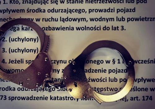 Świadek zatrzymał pijanego kierowcę w Tyczynie. 53-latek miał ponad 2,5 promila i stracił auto