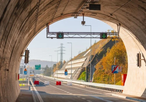 Niebezpieczne zawracanie na obejściu Węgierskiej Górki. Czy kierowców w błąd wprowadza nawigacja?