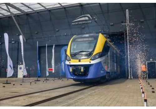 Nowe pociągi na kolei! Pasażerowie po Małopolsce pojadą nowoczesnymi składami.