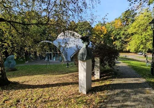 Nowe alejki, toaleta i więcej zieleni. Tak ma wyglądać Park Decjusza