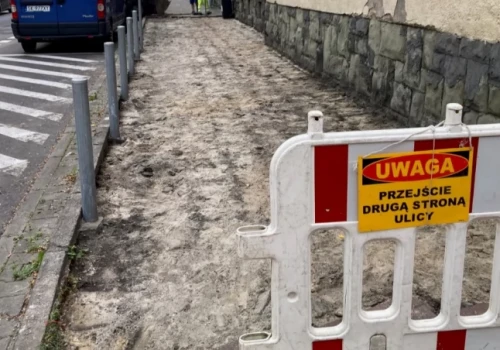 Rozpoczyna się remont chodników i miejsc parkingowych na ul. Poniatowskiego w centrum Katowic
