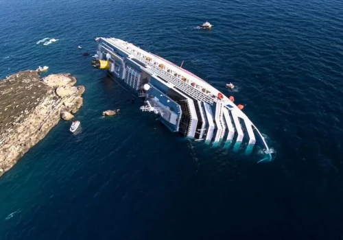 Niepublikowane nagrania i nowe relacje: katastrofa włoskiego wycieczkowca Costa Concordia trafia na Netflix