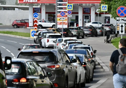 Rosjanom coraz bardziej brakuje benzyny. Rzucili się montować LPG