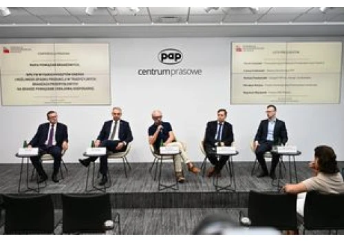 Droga energia uderza w polski przemysł. Eksperci ostrzegają przed utratą miejsc pracy i konkurencyjności