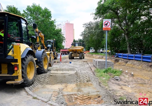 Budują nową ścieżkę rowerową łączącą Osiedle Młodych z centrum. Zobacz, jak postępują prace