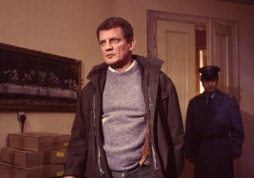 Bronisław Cieślak w roli życia. Dlaczego wciąż oglądamy serial „07 zgłoś się”?