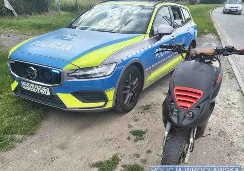 Bez uprawnień jechał na jednym kole. „Trzeba dzwonić po mamę”