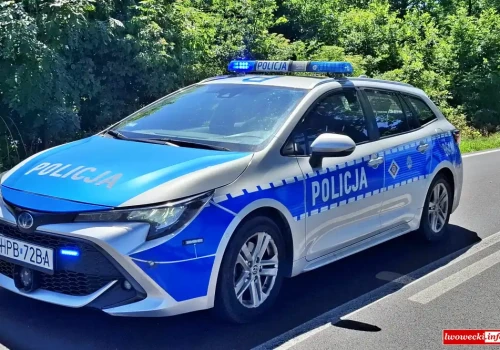 Był tak pijany, że ledwo siedział na motorowerze