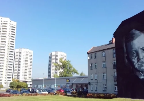 Mroczne zbrodnie, tajemnice murali i ślady Korfantego. Rozpoczynają się tematyczne spacery po Katowicach i innych miastach regionu