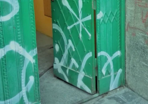 Przez lata niszczył miejskie budynki. ZBK wygrał z nim w sądzie