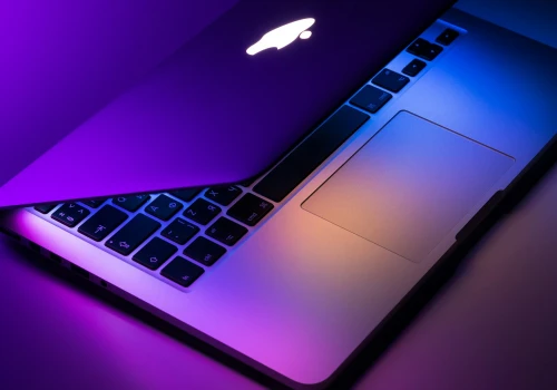 Procesory Apple Silicon w MacBookach – przegląd, możliwości i przewagi nad Intel