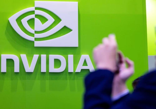Nvidia przeceniona mimo dobrych prognoz. Wartość akcji spadła o 1 bln USD, a kurs zszedł do poziomu sprzed boomu AI