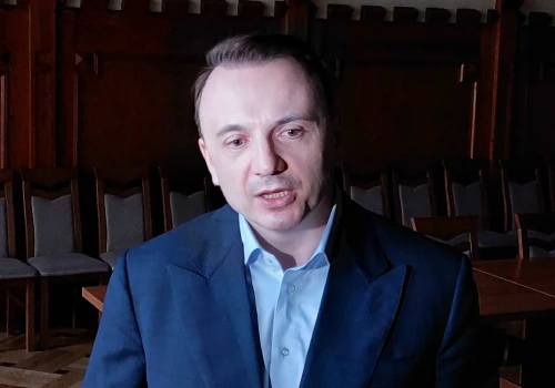 Łukasz Gibała zachęca sygnalistów do dalszej współpracy. Obiecuje im anonimowość i pomoc prawną