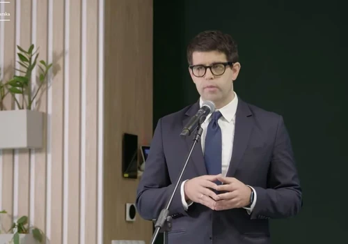 Szef samorządu lekarskiego: Ustawa o jawności zarobków to bubel