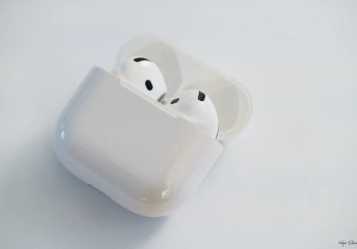 Nowy beta firmware dla AirPods — w tle własny korektor dźwięku i synchronizacja z GymKit