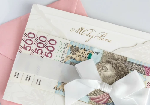 Ile włożyć do koperty na wesele? Często Polacy wolą nie skorzystać z zaproszenia