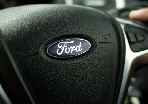 Ford wzywa tysiące aut do naprawy. Na liście kultowe modele i poważne wady