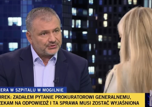 Minister Żurek przyszedł do Moniki Olejnik, wpadka TVN24. „W sensie sam sobie?”