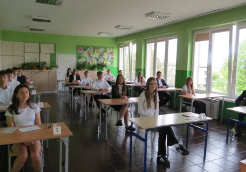 Szkoła Podstawowa w Ręcznie z najlepszym wynikiem w powiecie! Egzamin ósmoklasisty zdany na szóstkę