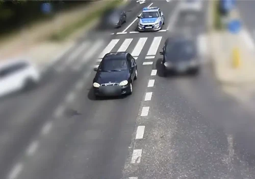 Zarzuty i 11 tysięcy złotych mandatu dla 20-letniego uciekiniera w Daewoo