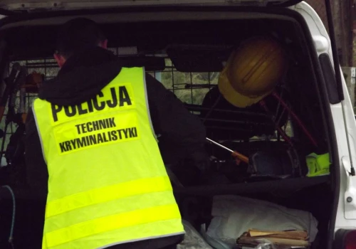 Policja bada sprawę swastyki w barwach Ukrainy