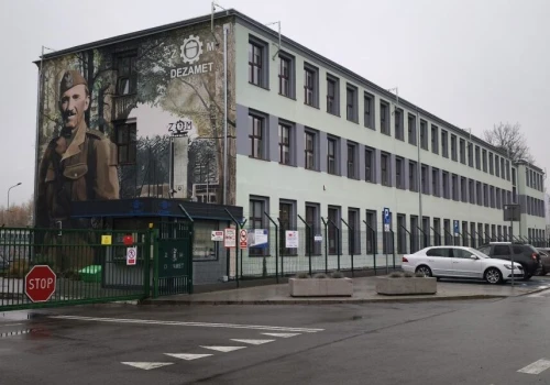 DEZAMET zatrudnia w Nowej Dębie. Trzy nowe oferty pracy w branży zbrojeniowej