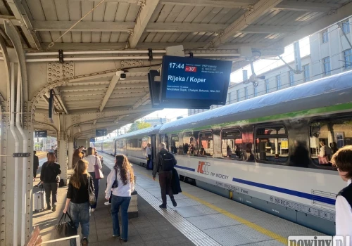 Pożar lokomotywy na szlaku Leszczyny - Rybnik ściągnął lawinę opóźnień pociągów