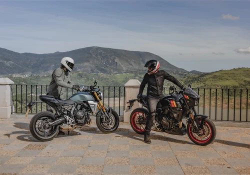 Suzuki GSX-8T i GSX-8TT – klasyczny styl, japońska technika i motocyklowa szczerość