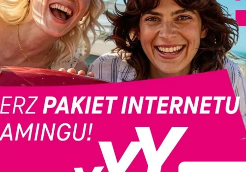 Lecisz na wakacje? Sprawdź, jak korzystać z telefonu za granicą, by nie dostać rachunku grozy