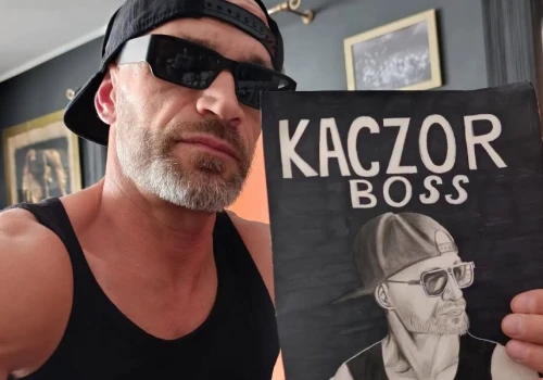 „Gdyby nie Gural, byłby nikim” – Kaczor odpowiada na złośliwe komentarze