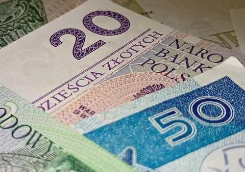 RPP zostawiła stopy bez zmian. Inflacja jest blisko celu, ale na obniżki może być za wcześnie