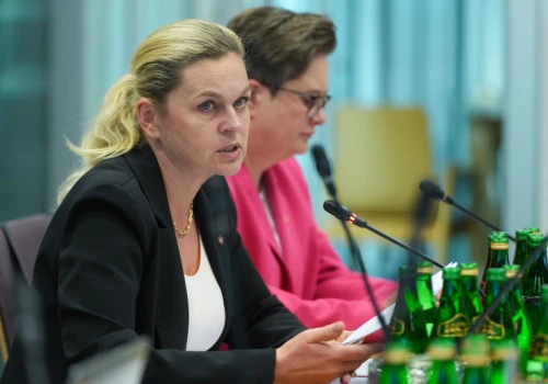 Zmiany w przepisach dyscyplinarnych dla nauczycieli przerosły resort edukacji