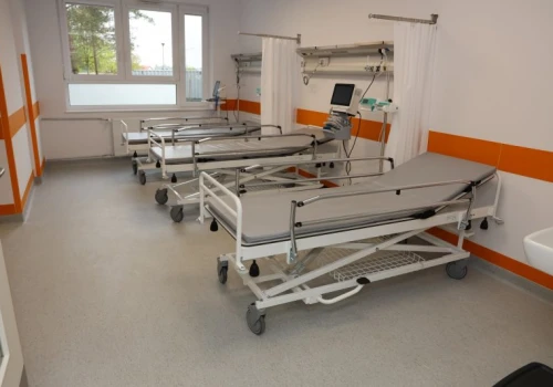 Kontrowersje wokół zabiegu Radnego PiS w szpitalu w Lubartowie. Placówka nie zgadza się z zarzutami