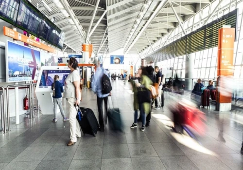 Zmiany na Lotnisku Chopina. Część pasażerów z większym limitem płynów w bagażu