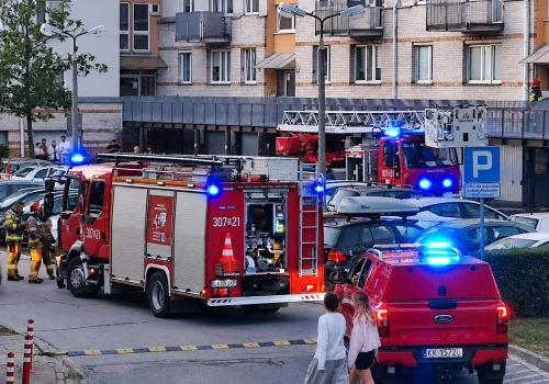 Pożar w bloku na osiedlu Oświecenia w Krakowie