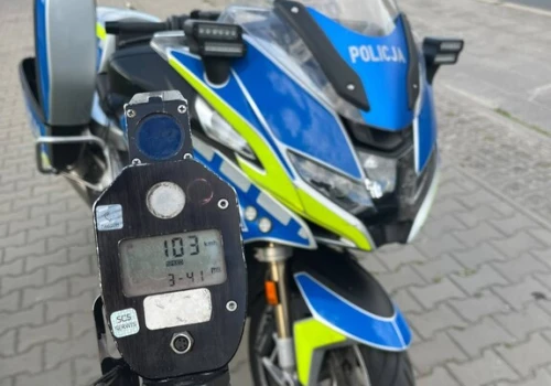 17-latek stracił prawo jazdy tego samego dnia, w którym je zdobył