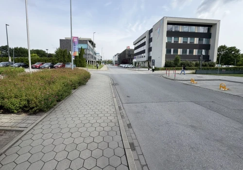 Autobus pojedzie przez ul. Życzkowskiego. Politechnika Krakowska użyczyła drogę miastu