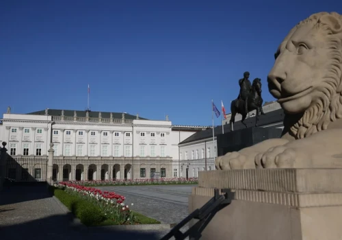 Któremu prezydentowi Polacy ufają najbardziej? Niekwestionowany lider sondażu
