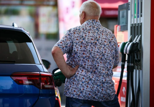Diesel drożeje w Europie o 13 proc., rząd dopuszcza ewentualny powrót do CPN
