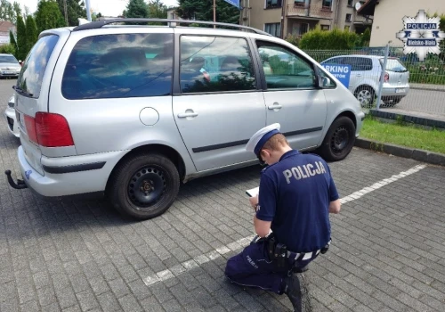 Pijany, bez prawa jazdy i w kompletnym wraku. Chciał jeszcze podbić przegląd
