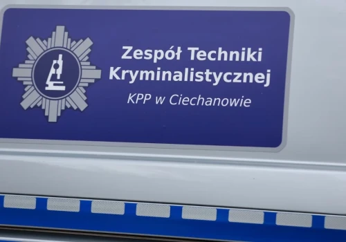 Zwłoki mężczyzny w Ciechanowie. Śledczy nie wykluczają udziału osób trzecich