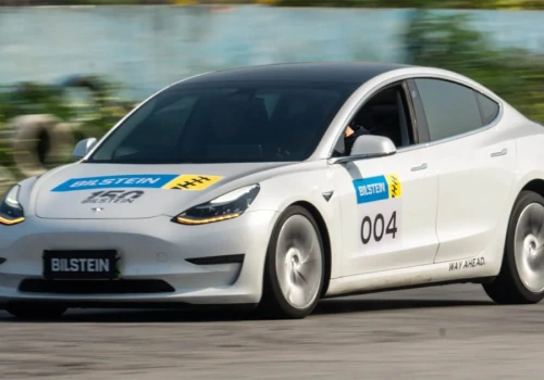 Nowości od BILSTEIN. Wprowadzono sportowe zawieszenie do Tesli.