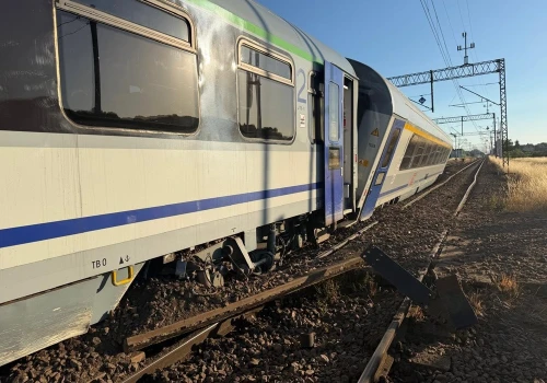 PKP Intercity skasuje wagon po wypadku w Białośliwiu