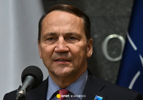 Radosław Sikorski wdał się w dyskusję z internautami. Dodał wymowny wpis